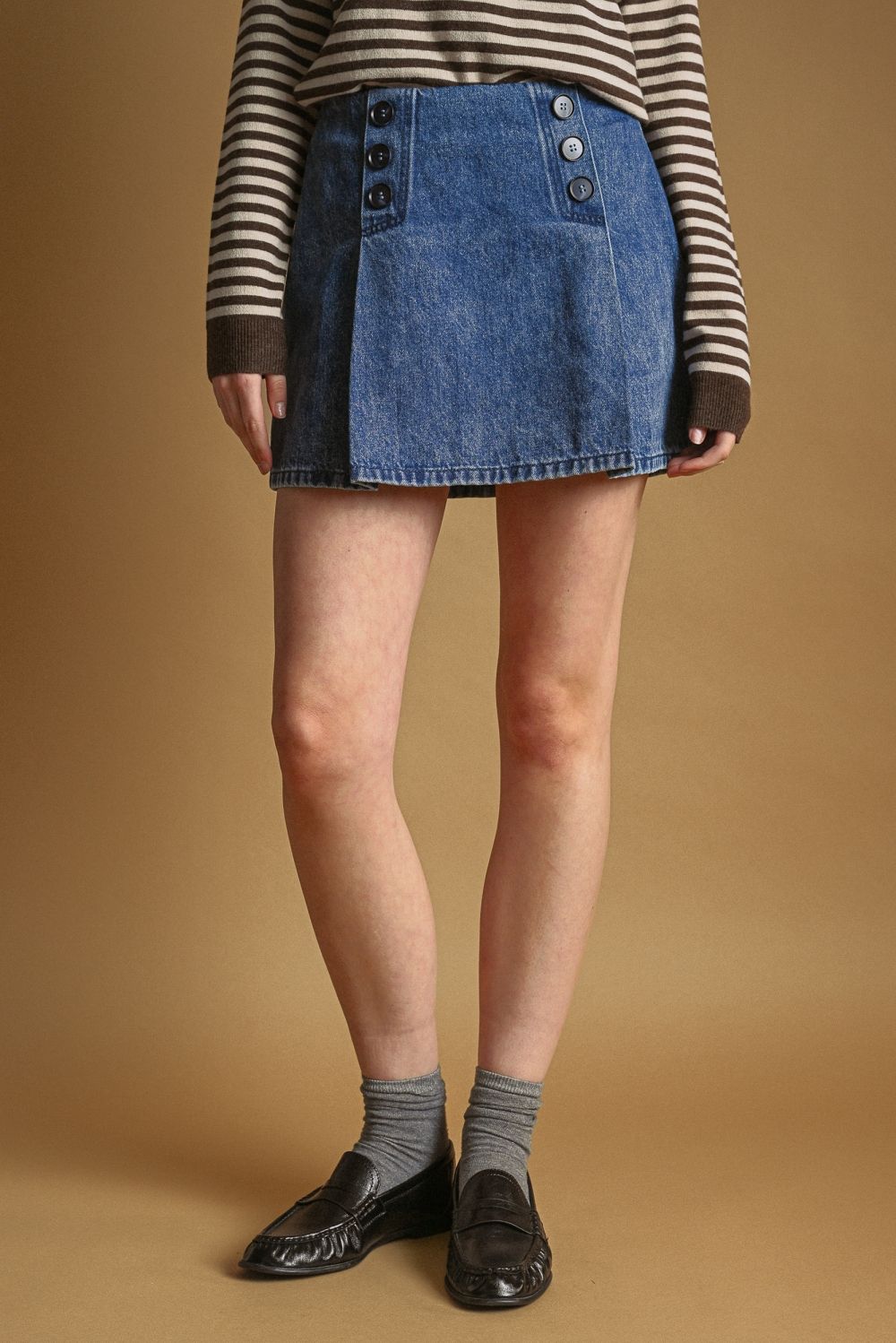 Falda Buttons